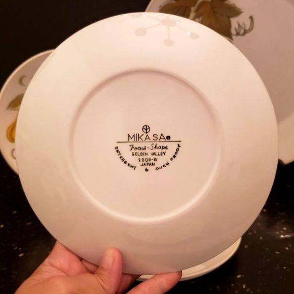 Mikasa 4 Lunch Small Plates Golden Valley Yellow Pear Grape Vintage Retro - Picture 4 of 7